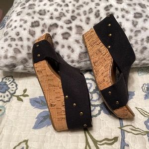 Crown Vintage Black Crisscross Shoes